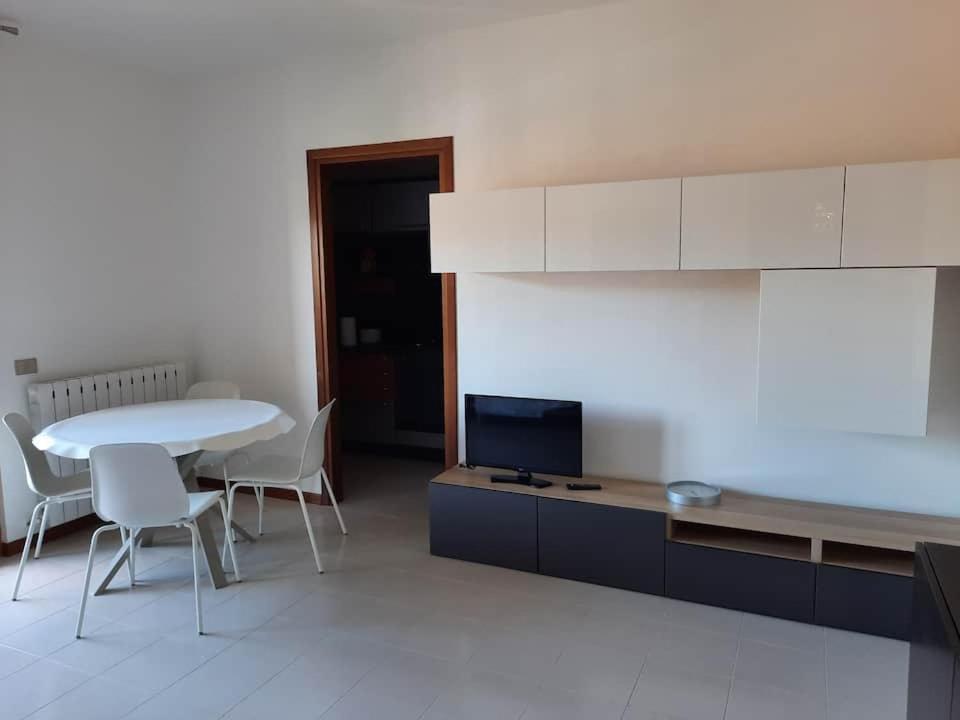 Appartamento Confortevole E Ben Servito San Mariano Kültér fotó